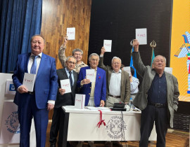 Книга "Я знаю" Олжаса Сулейменова
